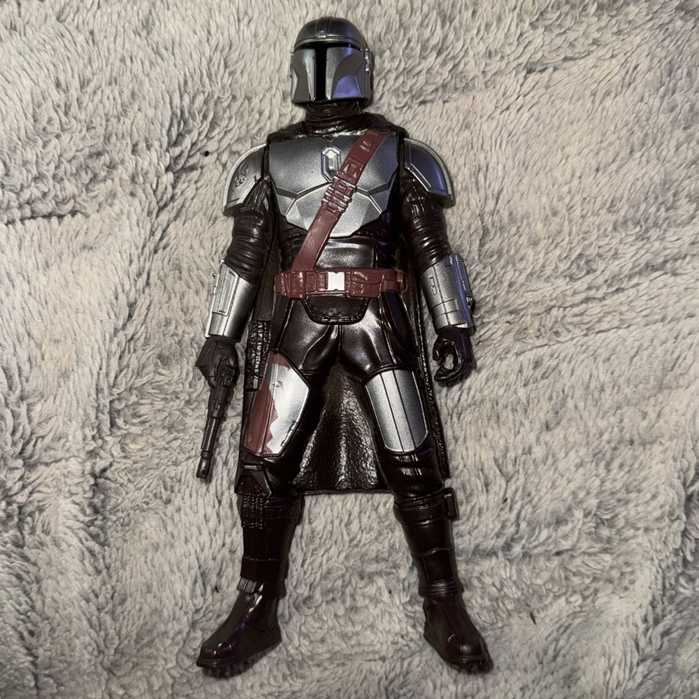 Star Wars The Mandalorian 9.5” action figure